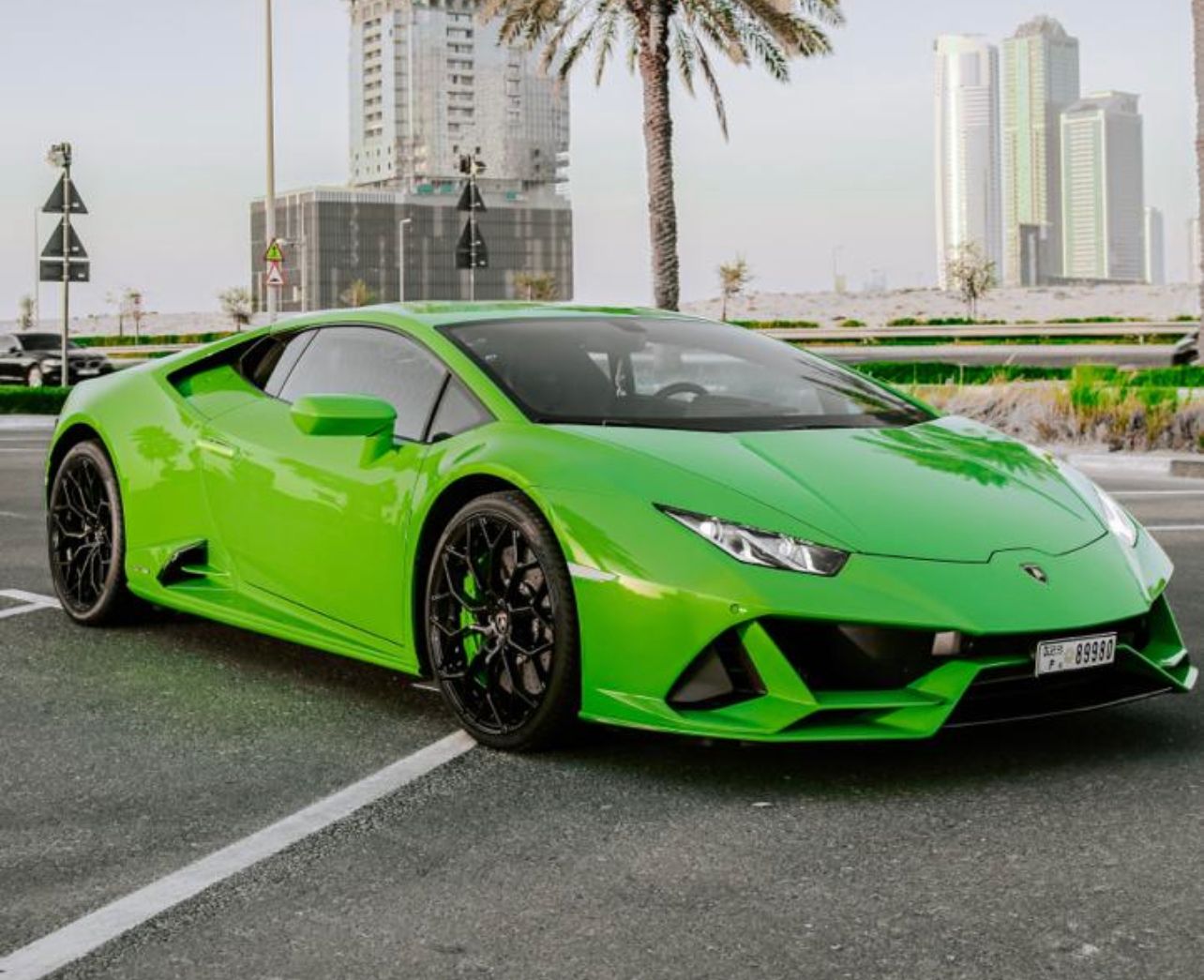 Lamborghini Huracan Evo Coupe Green 2022 for rent Dubai